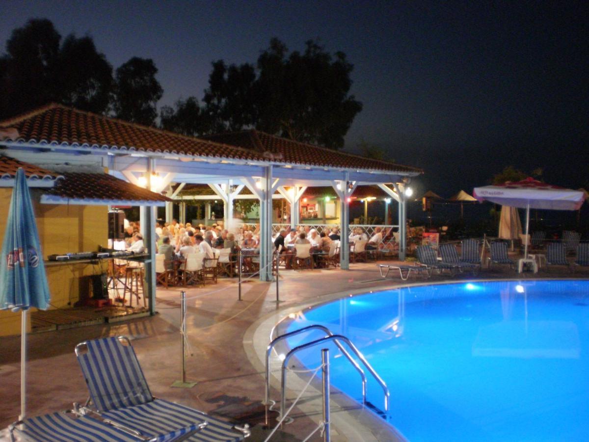 Happy Camp Mobile Homes In Camping Golden Sunset Alissos Экстерьер фото